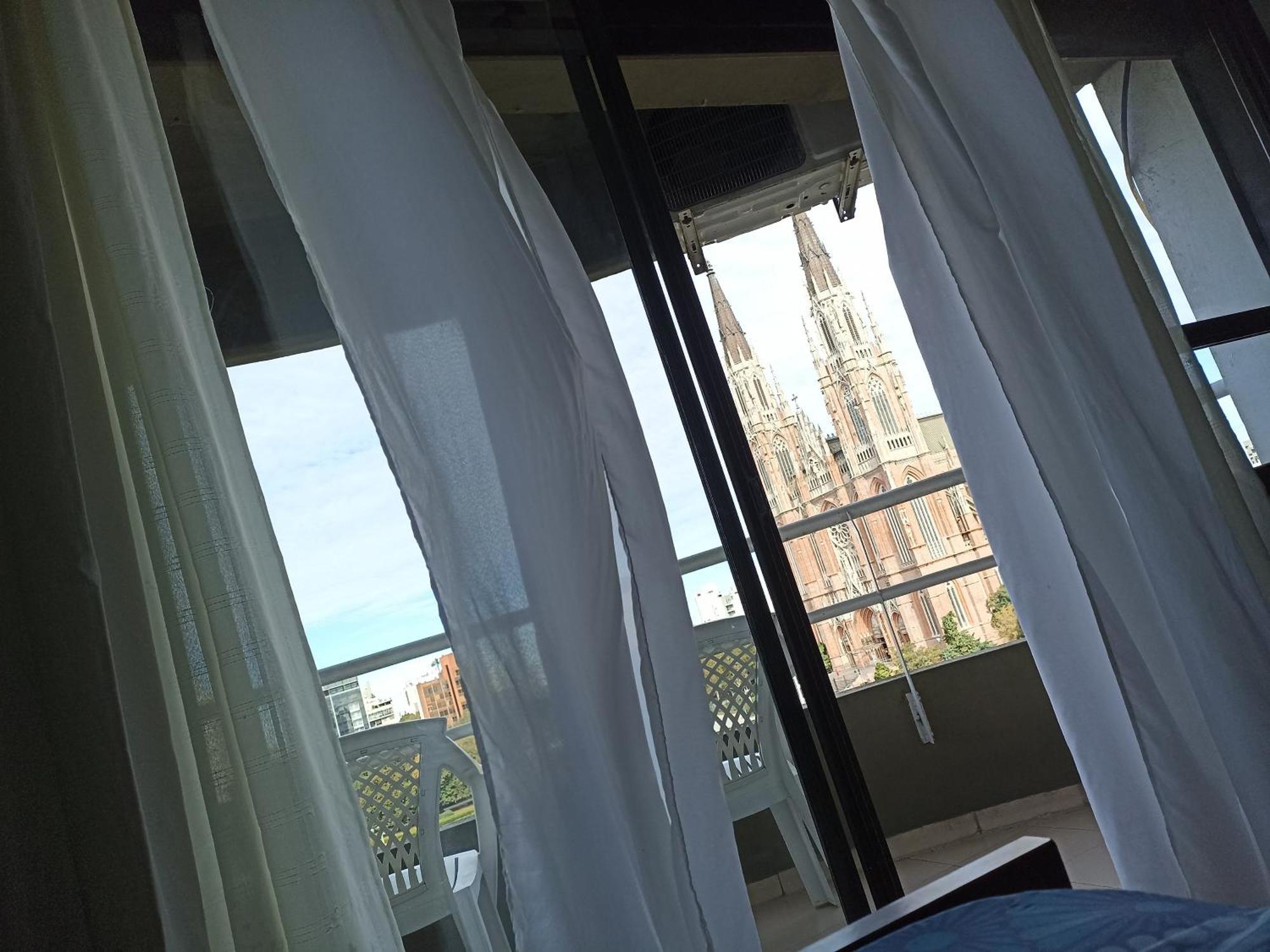 Departamento Plaza Moreno Con Balcon ラプラタ エクステリア 写真
